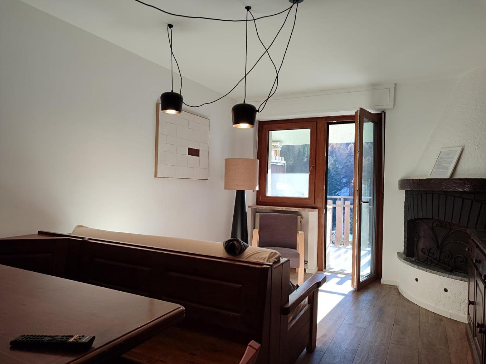 Appartamento Con Vista - Nuova Ristrutturazione Sauze D'Oulx Exterior photo